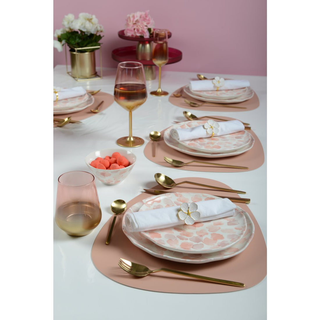 Het perfecte servies: stijlvol tafelen met woon‑meubel.nl