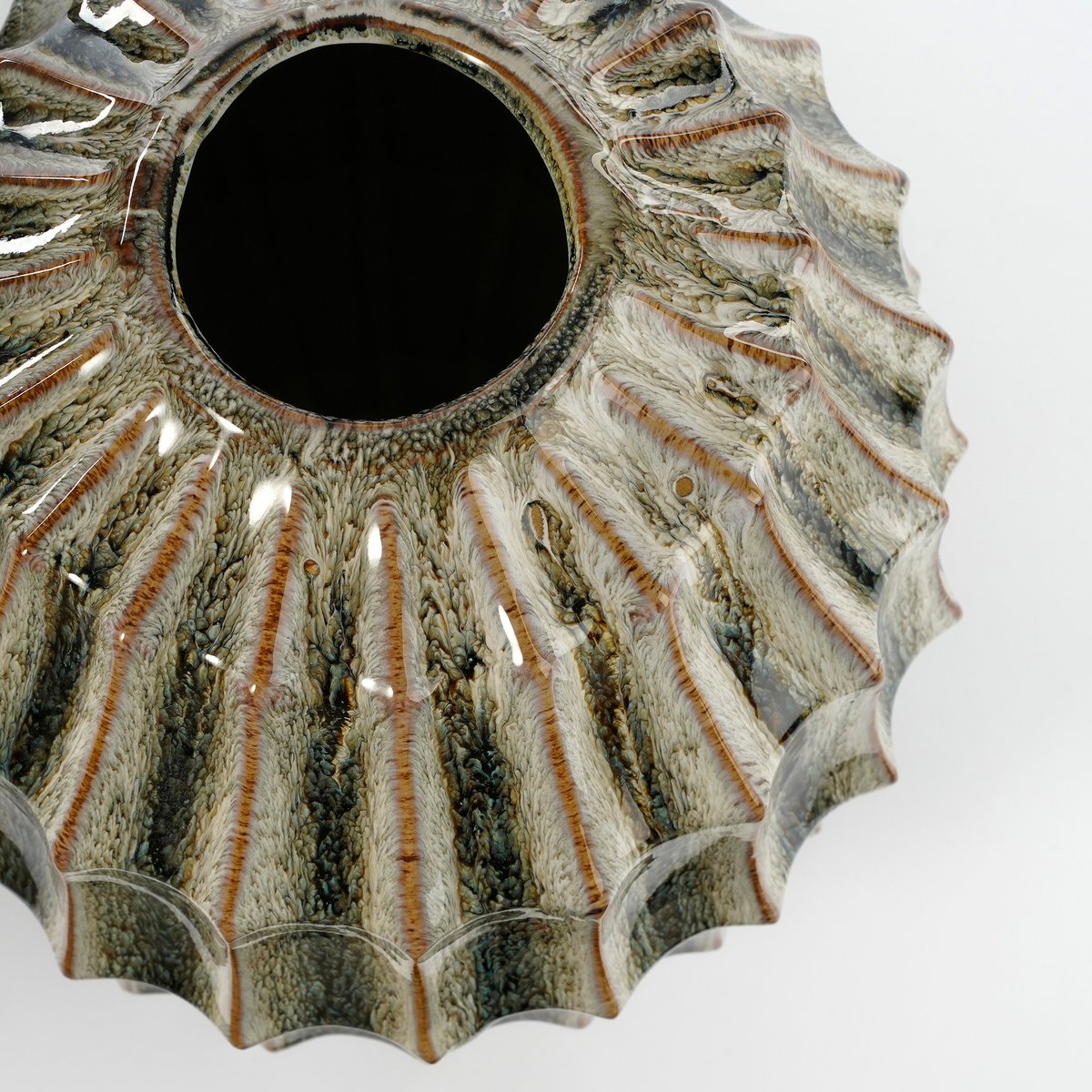 Pippa Vaas - H33 x Ø27 cm - Keramiek - Groen |woon-meubel.nl