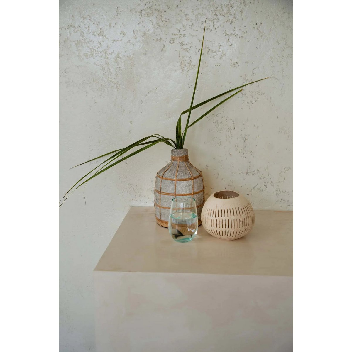 De Whoopy Vaas - Beton Naturel - L |woon-meubel.nl