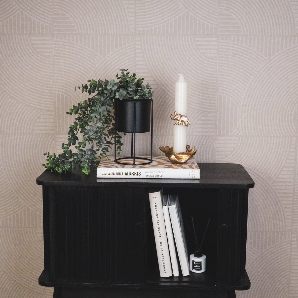 Metalen Plantenstandaard Zwart – 11x11x19 cm – Housevitamin – Staande Plantenpot voor Binnen