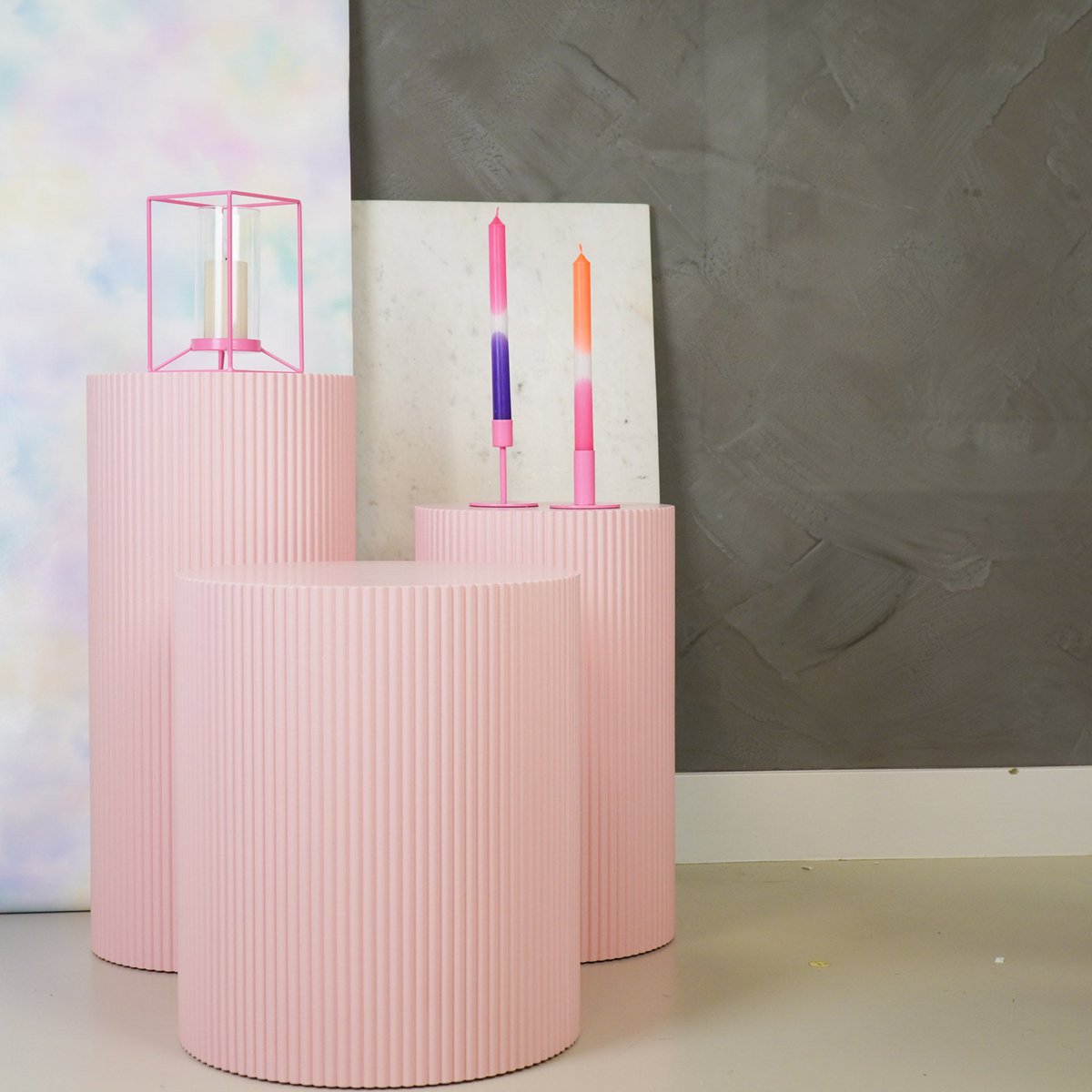 Side table/pillar - cylinder - MDF - light pink - 30x54cm