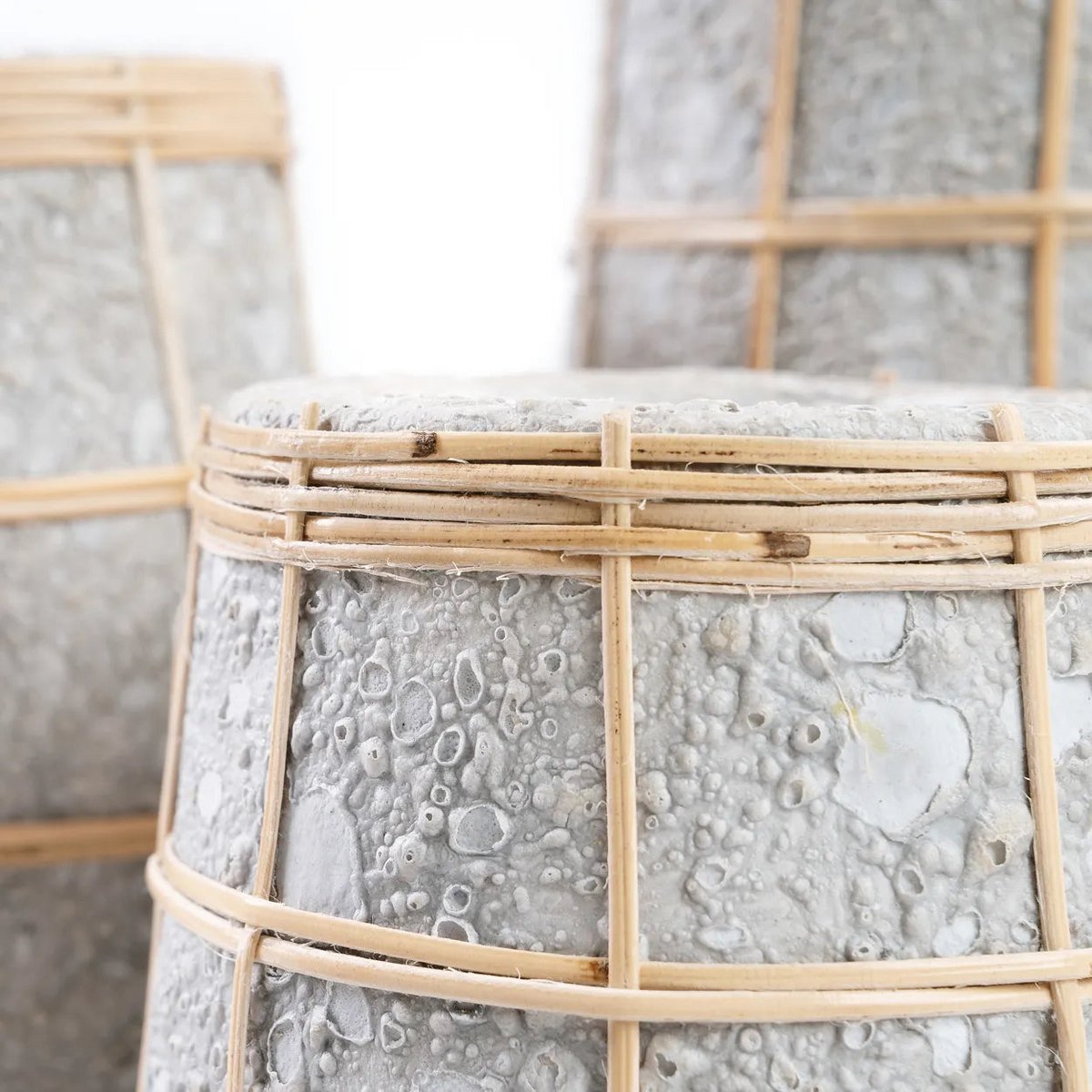 De Cutie vaas- Beton Naturel - M |woon-meubel.nl