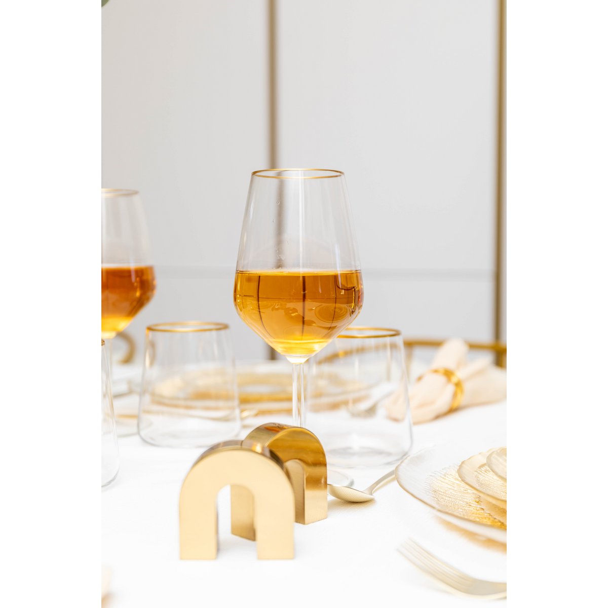 Wijnglazen Mat met Gouden Rand – Set 6 Stuks | 330 ml | Elegant Design | AULICA