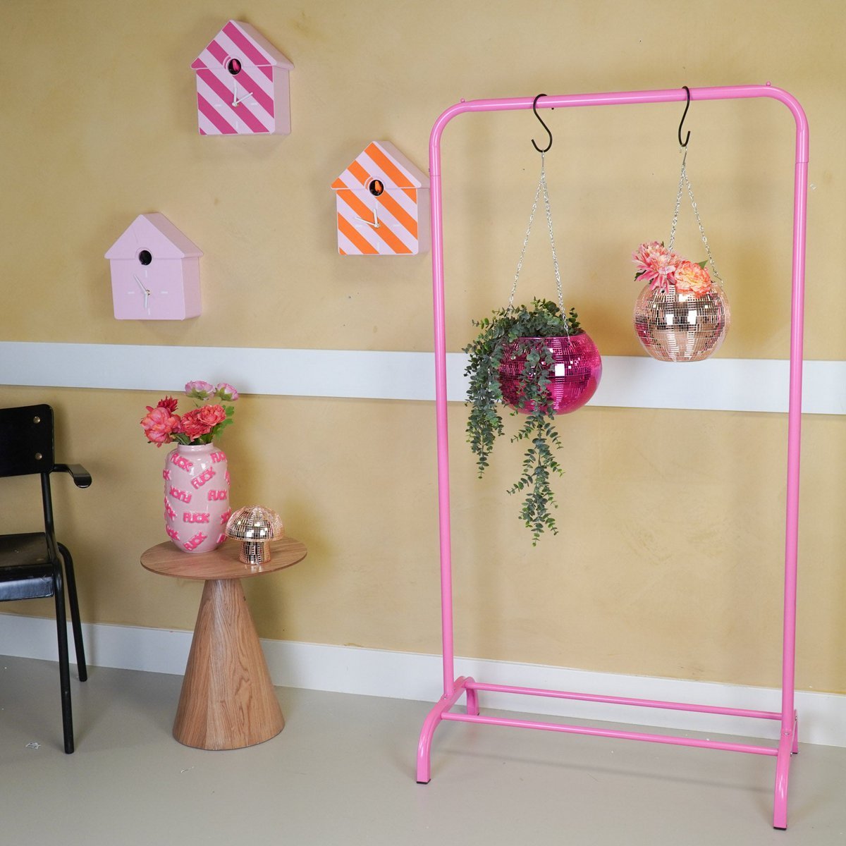 Roze Metalen Opbergrek - Kledingrekken| Housevitamin