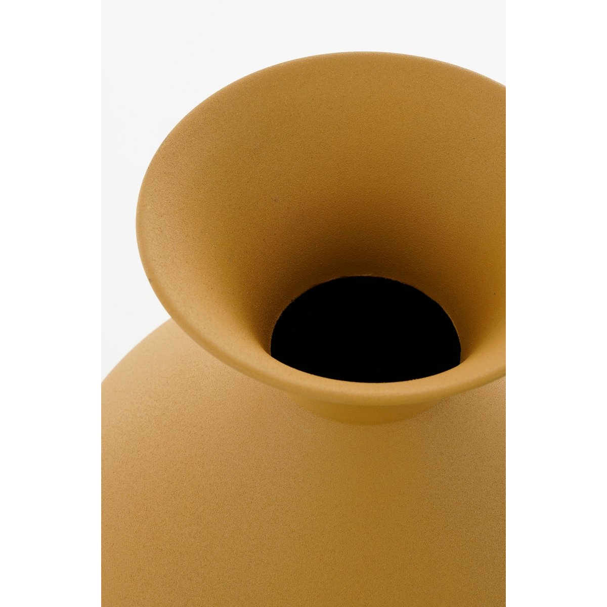 Gyge Vaas Geel - Metaal - L30 x B24 x H37cm |woon-meubel.nl