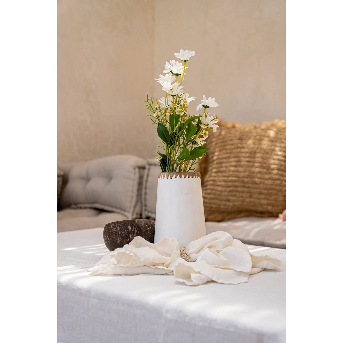 The Sneaky Vaas terracotta - Wit Naturel - M |woon-meubel.nl