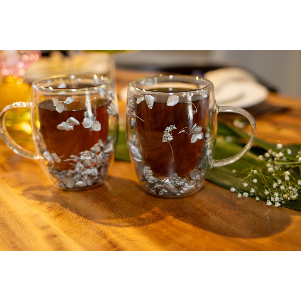 Dubbelwandige Theekopjes – Set van 2 – 350 ml – Zilveren Bloemen