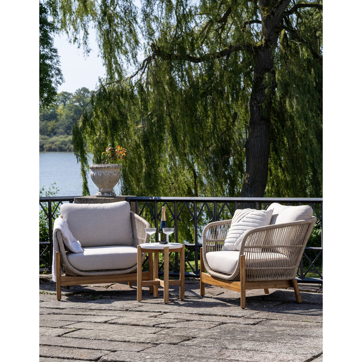Table d'appoint Terracina - Naturel/Blanc, Acacia/Terrazzo, ø37x46 cm