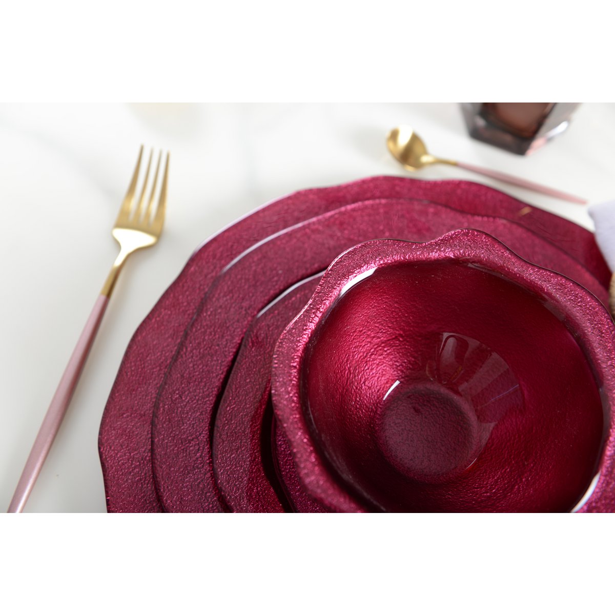 Fuchsia Dessertbord – Bloemvormig – 21,5cm – Boudoir Collectie |woon-meubel.nl