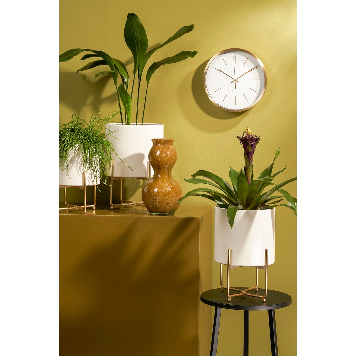 Aries Bloempotten op Gouden Standaard – Set van 3 – Wit – Mica Decorations