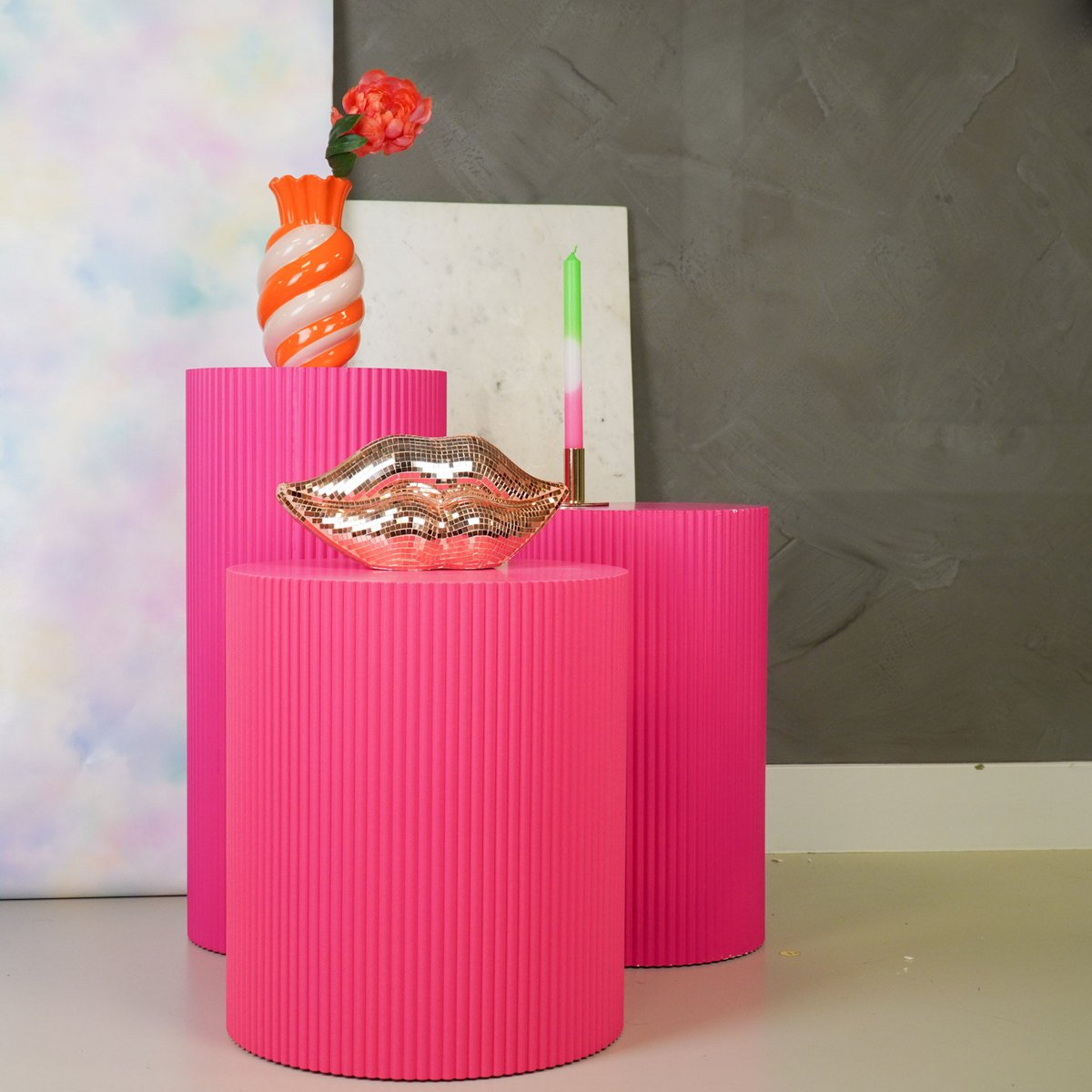 Bijzitter - cilinder- MDF - Neon roze - 39x39x45cm
