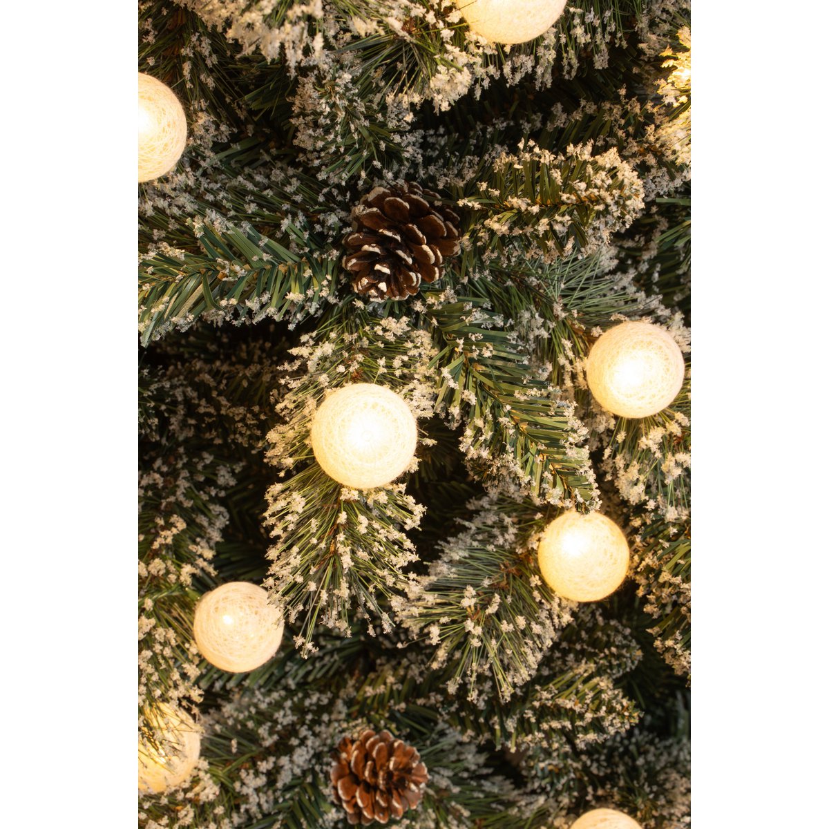 Kaprun kunstkerstboom 60 cm met LED & kerstballen |woon-meubel.nl