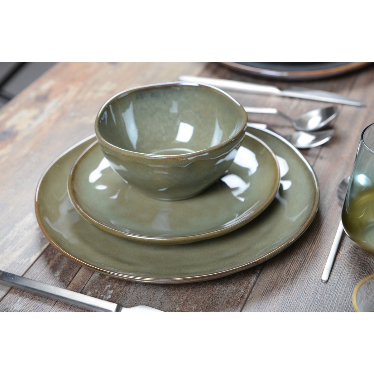 Aulica Platte Keramische Bord – Kaki Groen – Ø28,5 cm |woon-meubel.nl
