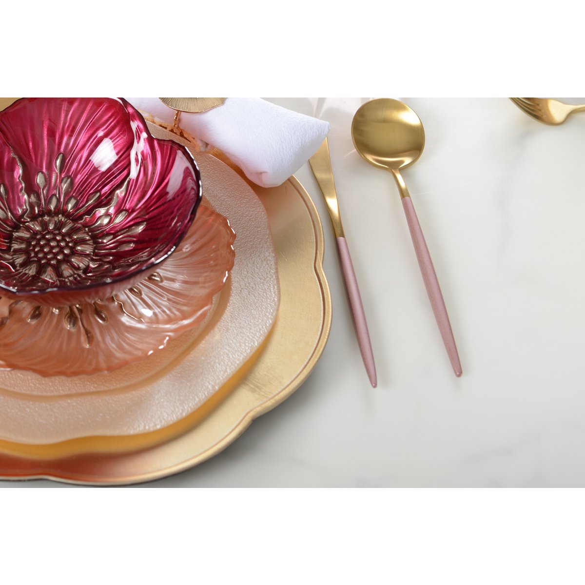 Goud Onderbord – Ø33 cm | Luxe Tafeldecoratie |woon-meubel.nl