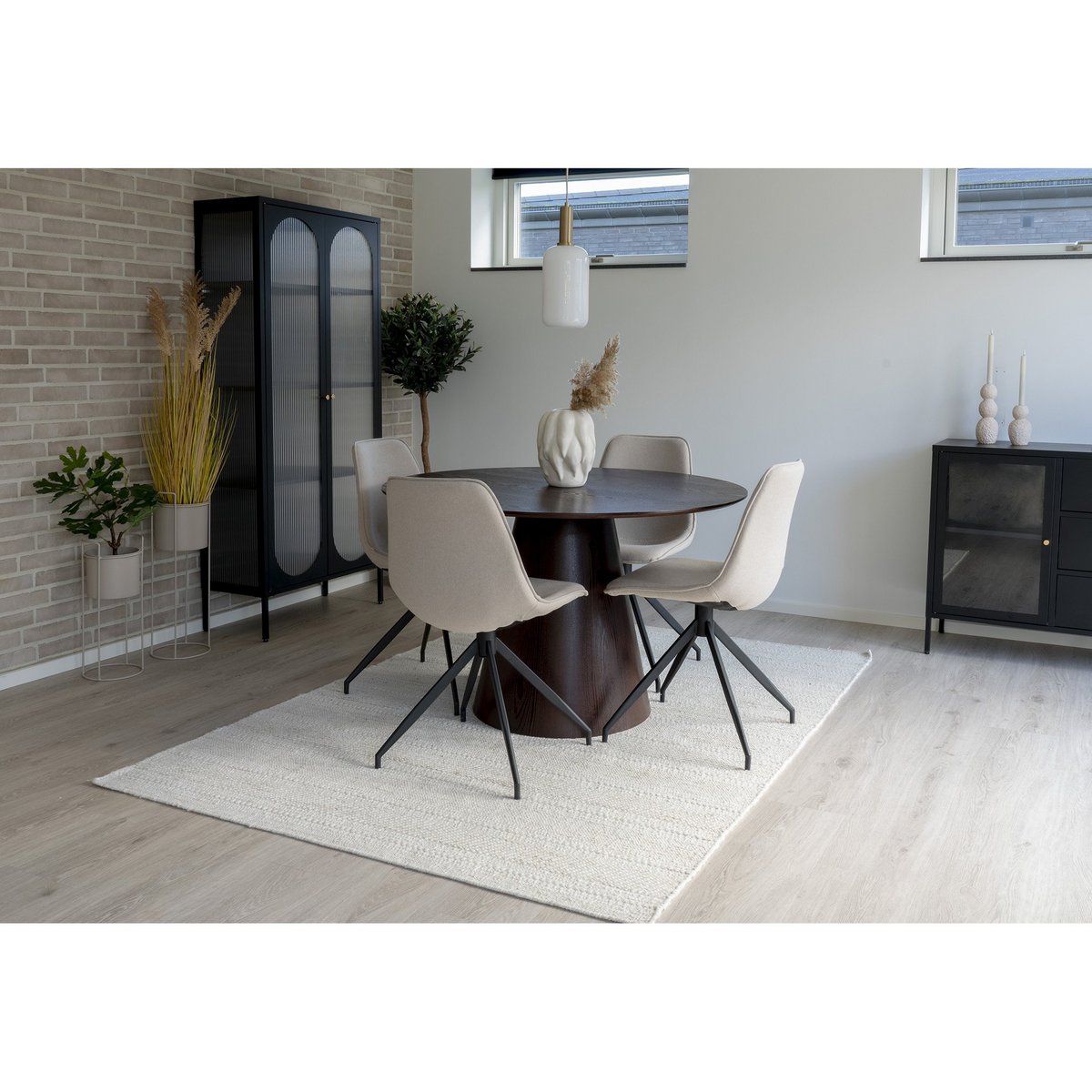 Chaise de salle à manger Monaco - Chaise de salle à manger avec bouton pivotant, sable avec pieds noirs, HN1230 - Lot de 2