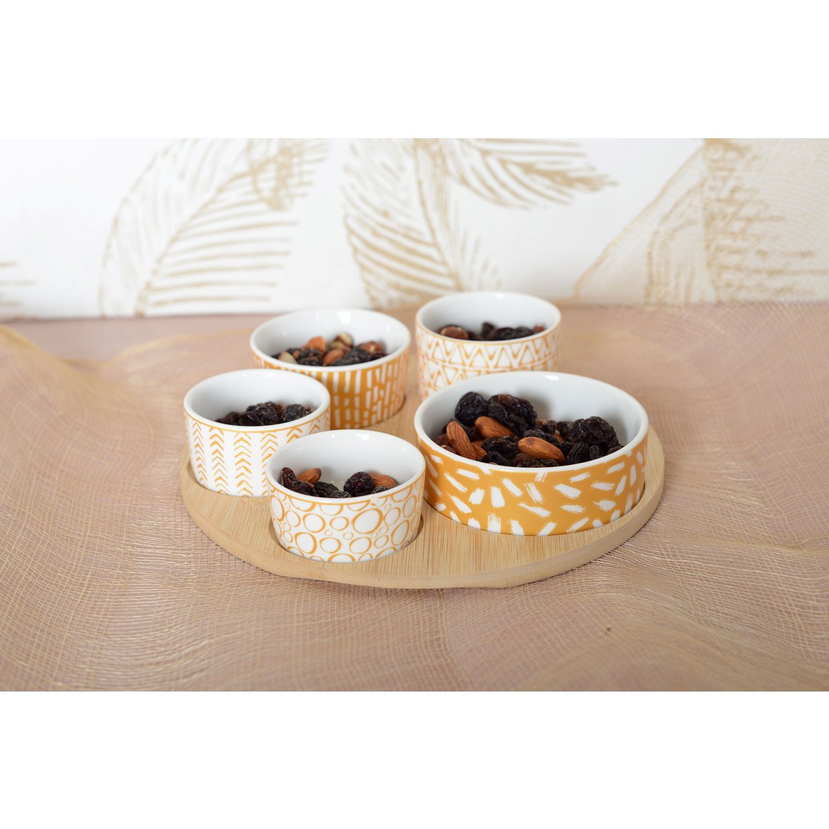 Aperitiefset – 5 Schaaltjes op Rond Houten Plateau |woon-meubel.nl