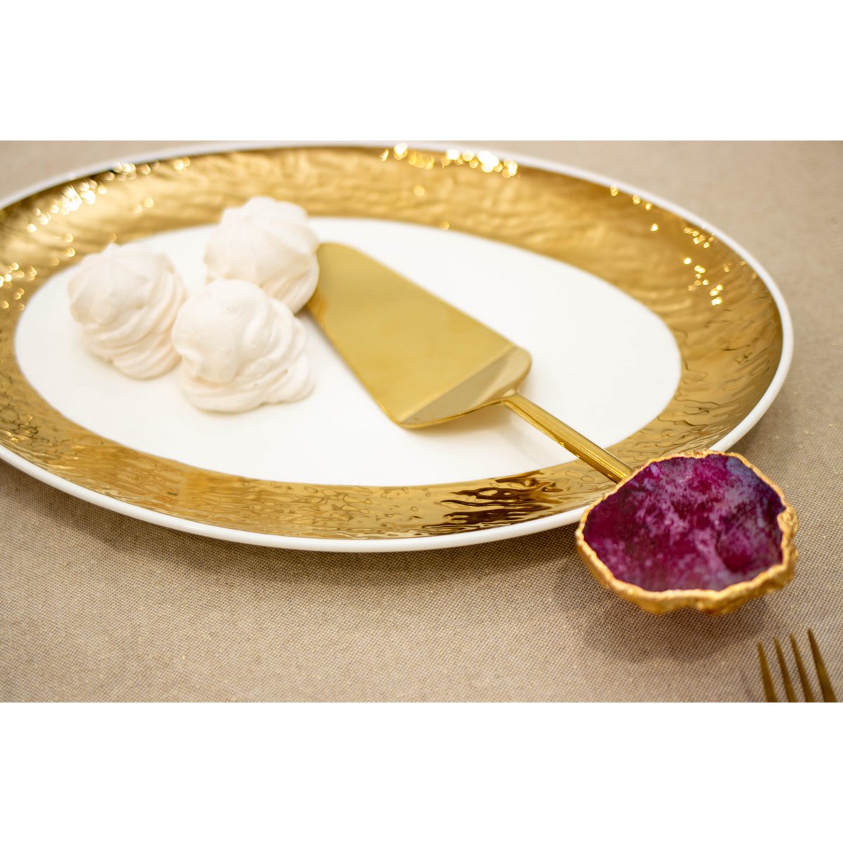 Ovaal Porseleinen Gerecht – Wit & Goud – 36,5 cm – Luxe Serveerschaal |woon-meubel.nl