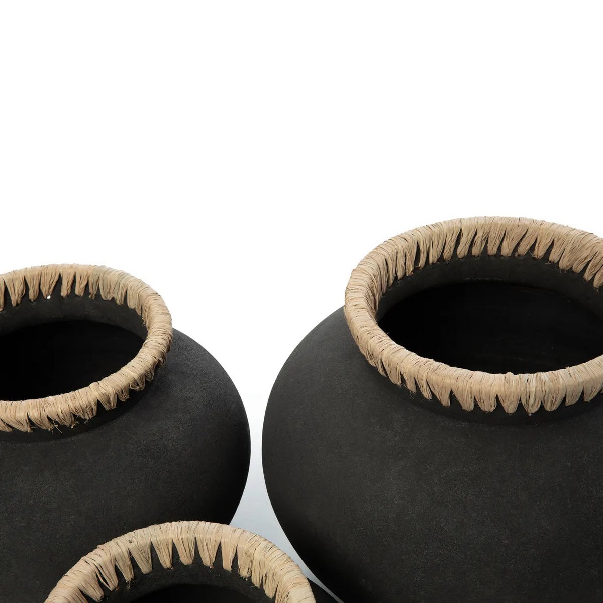 Terracotta Vaas handgemaakt - Zwart Naturel | woon-meubel.nl