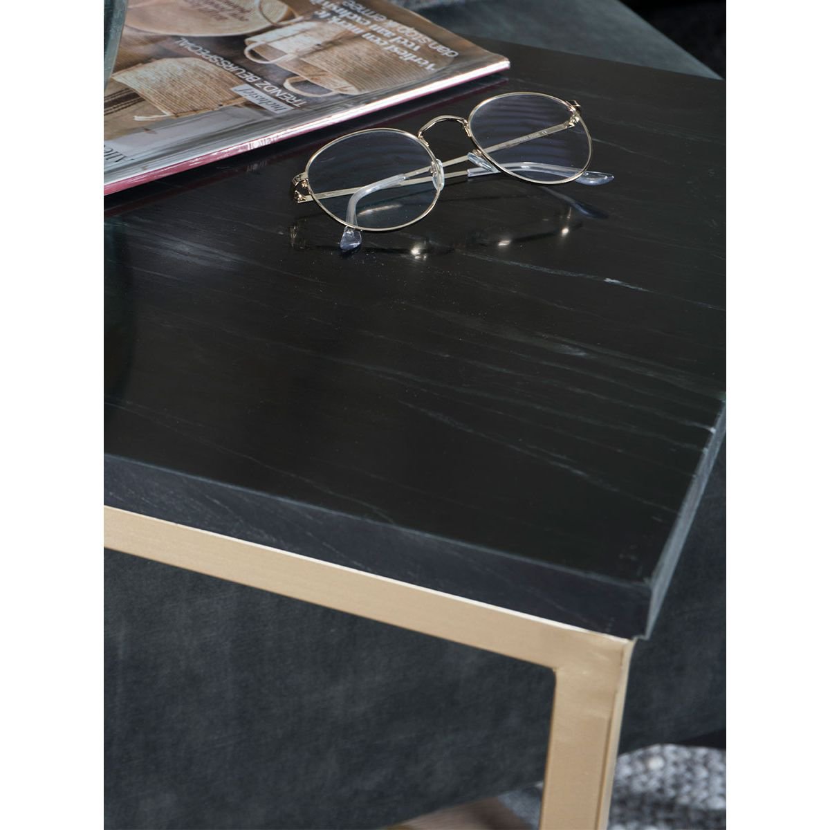 Table pour ordinateur portable Mitch Marble - Noir/Or