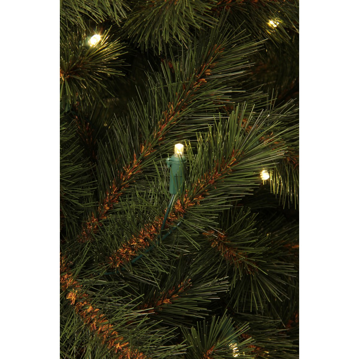 Kingston Kunstkerstboom met LED Verlichting - H215 x Ø117 cm - Groen