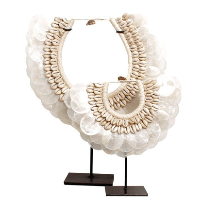 J37 small shell necklace