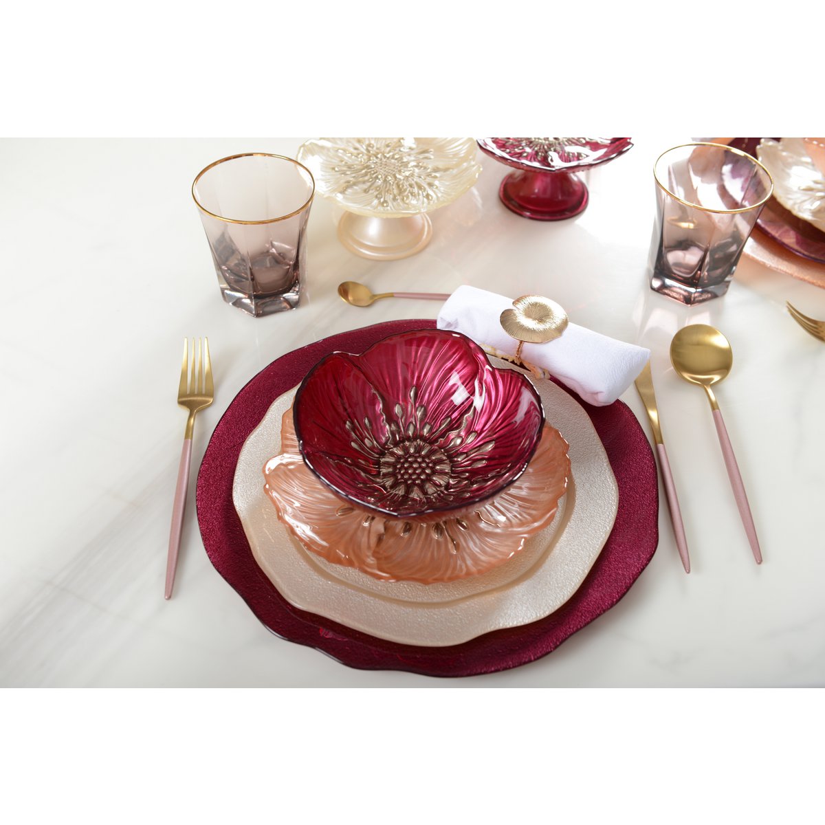 Vanille Serveerbord – 28 cm – Glazen Bloemvorm – Luxe Tafelbord |woon-meubel.nl 