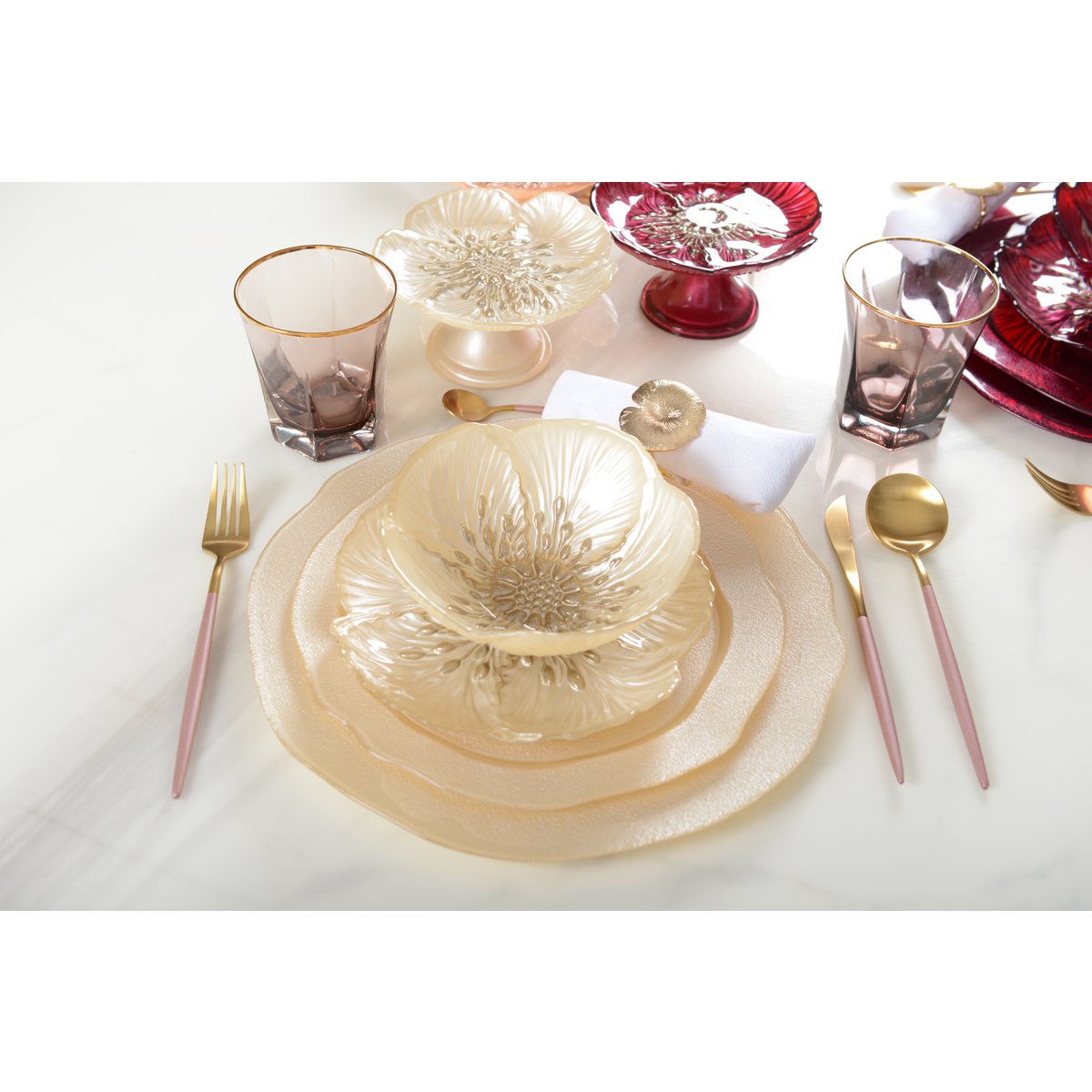 Vanille Serveerbord – 28 cm – Glazen Bloemvorm – Luxe Tafelbord |woon-meubel.nl 