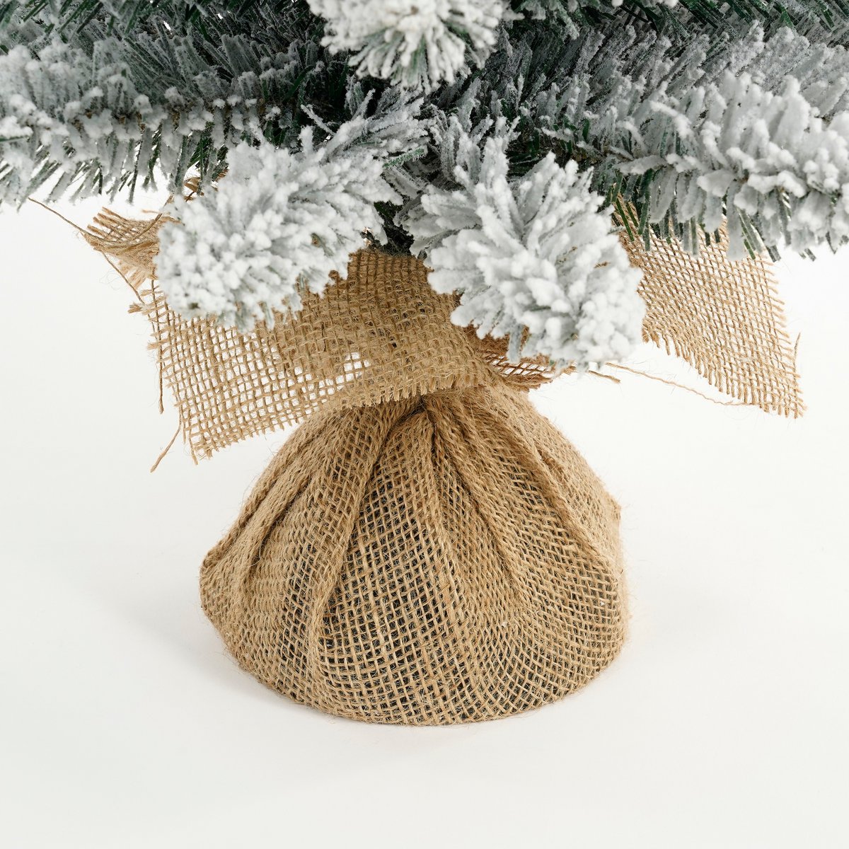 Gerlos Smalle Kunstkerstboom in Jute - H120 x Ø51 cm - Groen Frosted