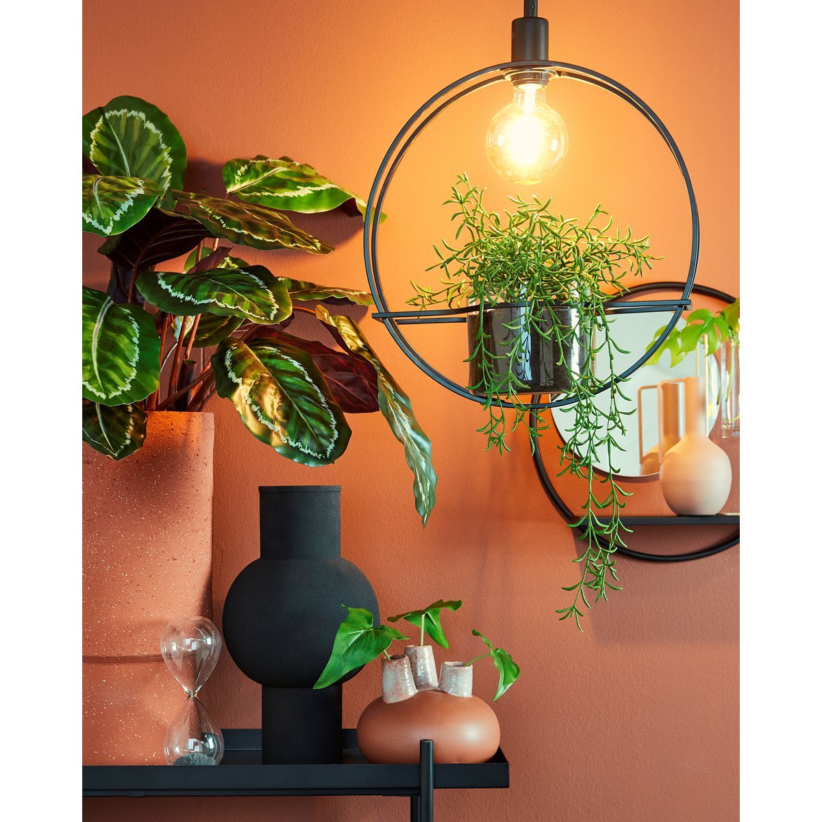 Phoenix Wandspiegel Ø39 cm – Zwart met plank | woon-meubel.nl