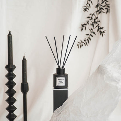 Reed diffuser Wild &amp; Free – 50 ml – Sweet scent