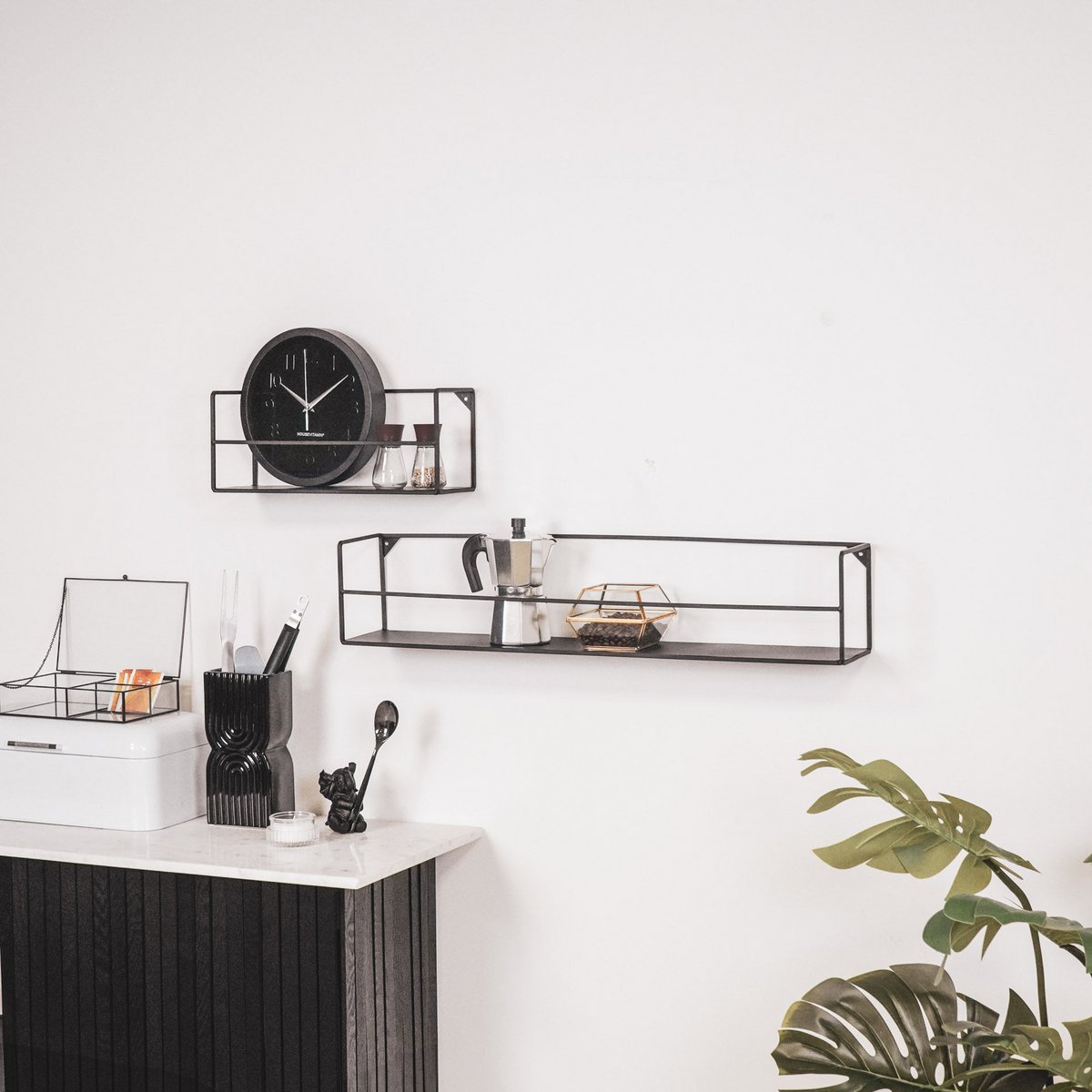 Set van 2 Wandplanken Zwart – Metaal | Housevitamin