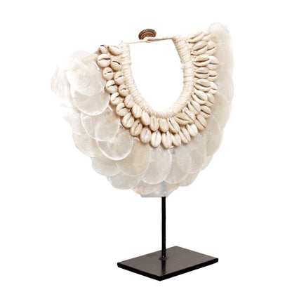 J37 small shell necklace