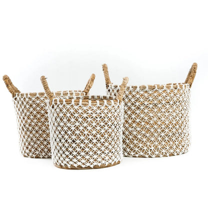 The crossed stitched macrame basket
